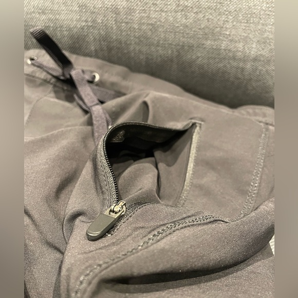 Eddie Bauer Women’s Travel Pants - Picture 3 of 10